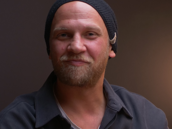 Zpěvák skupiny O5 a Radeček sundá v NADCASTu kulicha! 🎤✨
